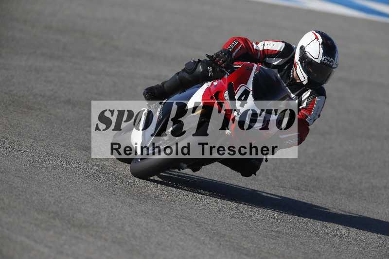 /Archiv-2024/02 29.01.-02.02.2024 Moto Center Thun Jerez/Gruppe gruen-green/40